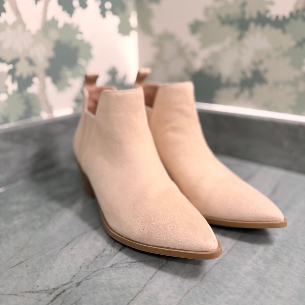 Elegant Beige Women’s Shoes